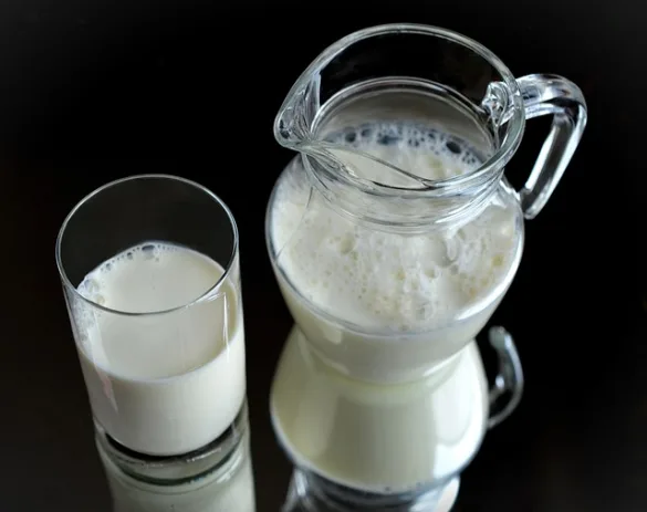 飲むヨーグルトを使ったラッシーの作り方｜健康効果も解説